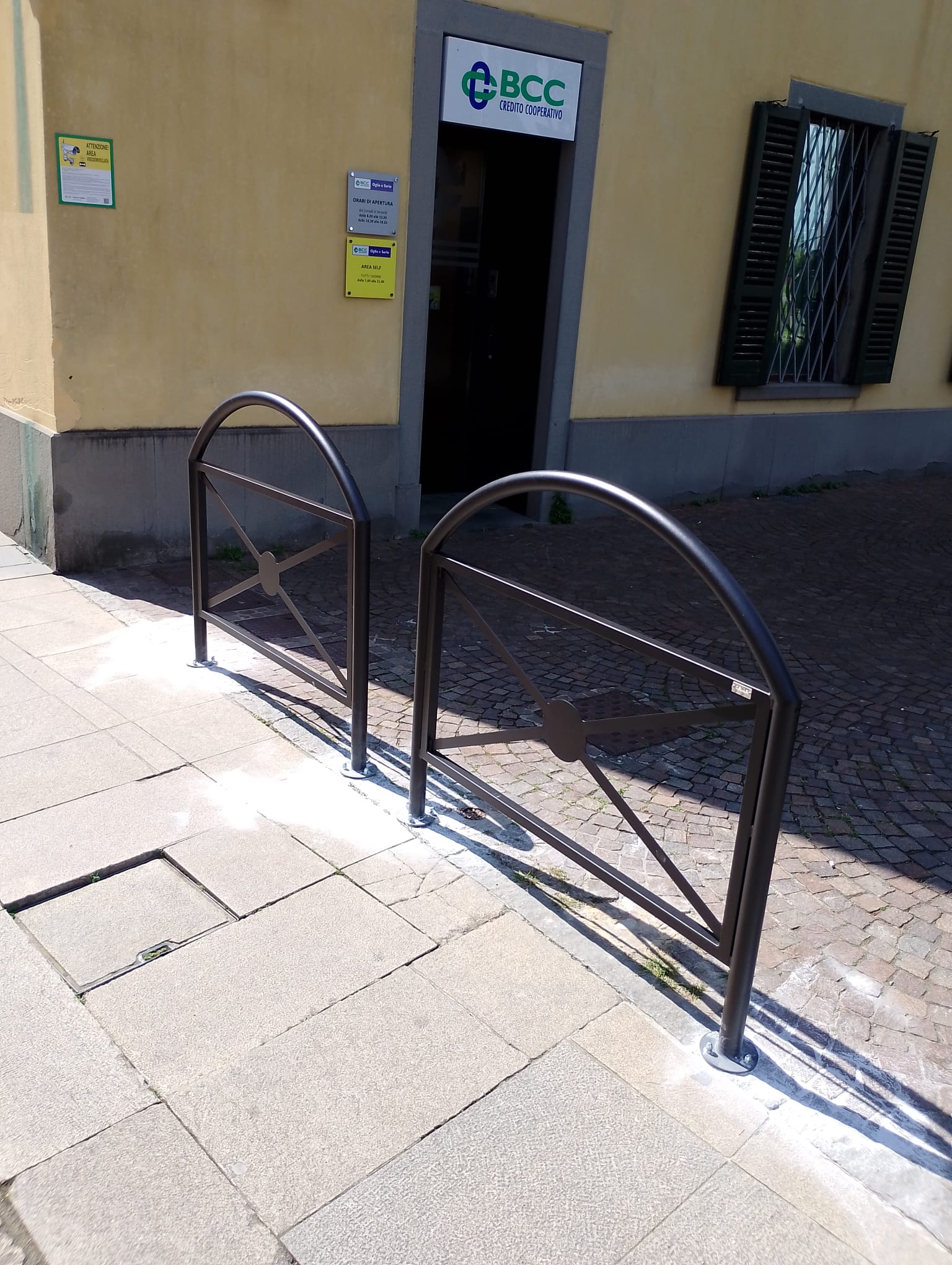 Lisbona barrier ground anchoring with advertising panel - Image 6